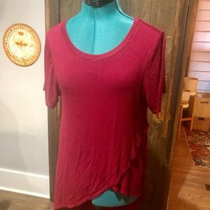 Living Doll Asymmetrical hi-low Tee M